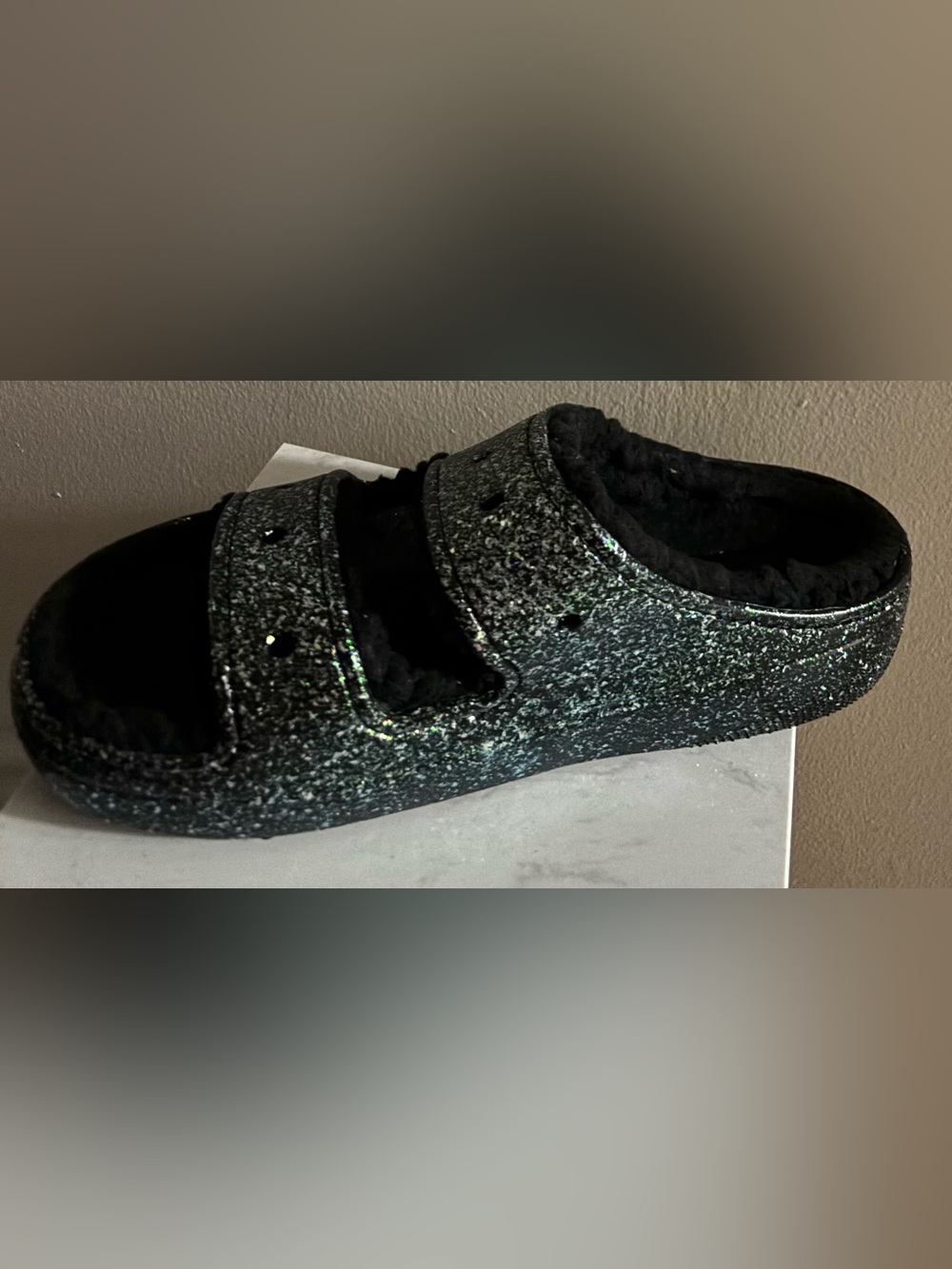 CROCS Cozy Glitter Slide Sandal - Iridescent Green Glitter